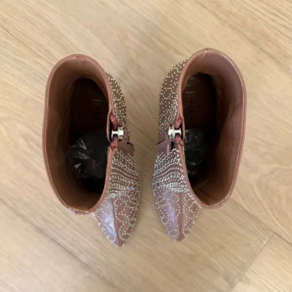 Alaïa Studded Beige Ankle Booties Sz 38